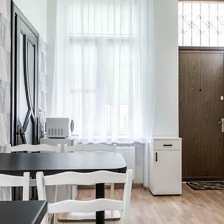 Inshiapartments On Bohomolʹtsya Str 아파트 리비프